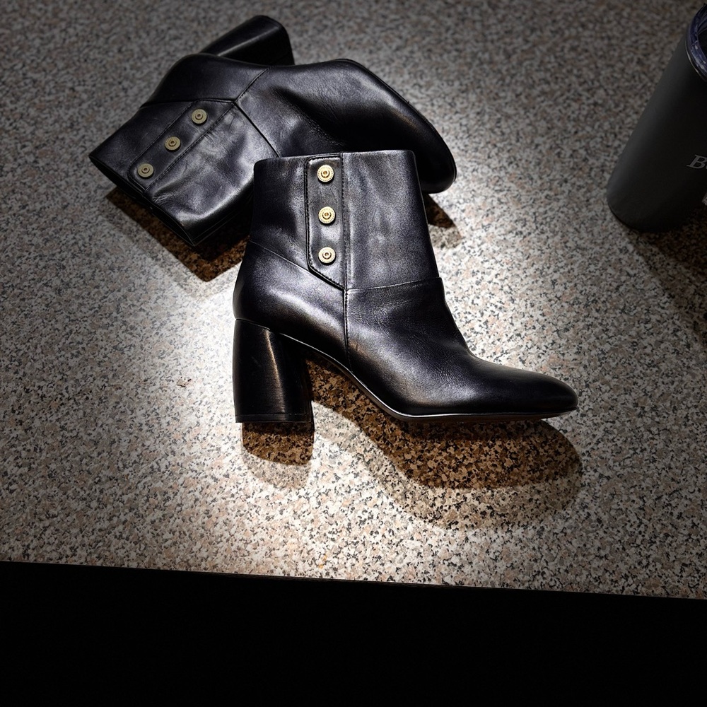 Elegant Black Ankle Boots